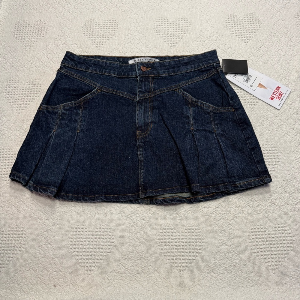 New Celebrity Pink Denim Pleated Skirt (M)